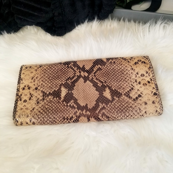 Michael Kors Collette Genuine Leather Clutch, Dark Sand snakeskin NWOT $228 - Picture 4 of 4